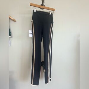 BEACH RIOT Nella Leggings